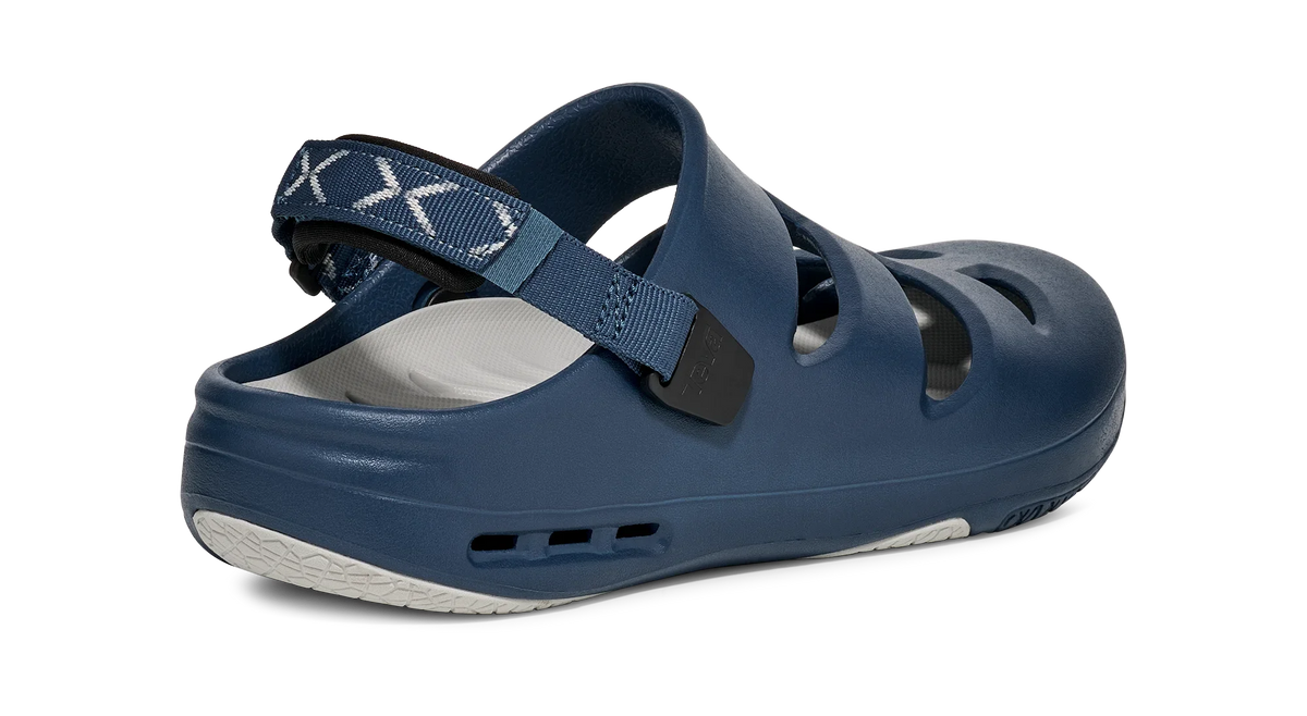 ApreAqua Closed-Toe Water Sandal