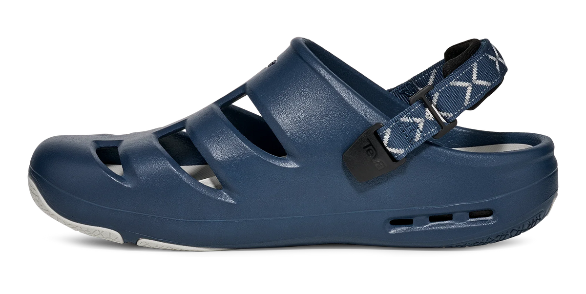ApreAqua Closed-Toe Water Sandal